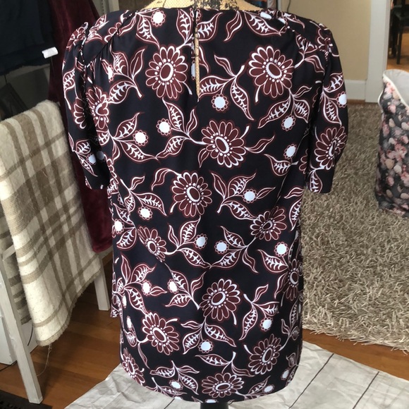 Ann Taylor polyester blouse - new without tags! - Picture 4 of 7